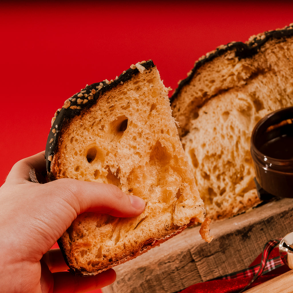 Panettone artigianale al cioccolato - Con crema tre monti al cioccolato la-serenissima-sm