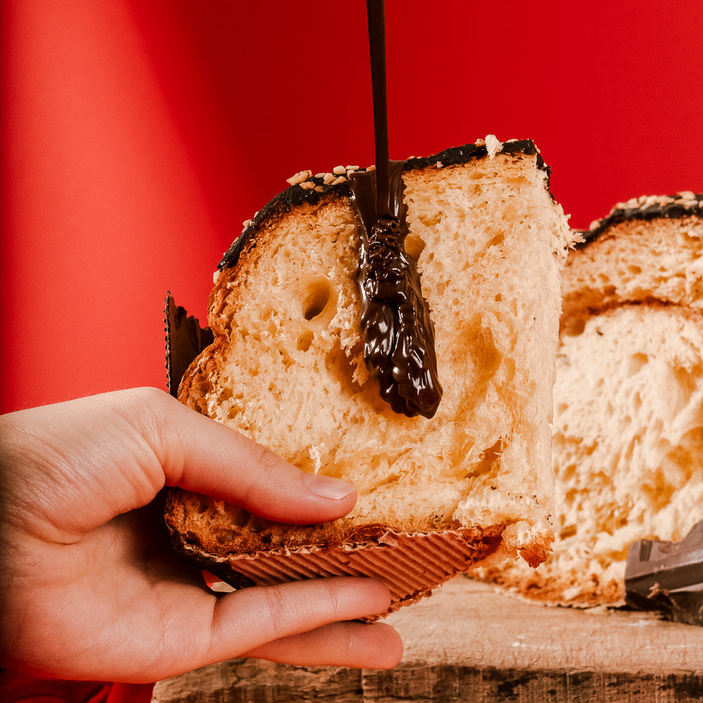 Panettone artigianale al cioccolato - Con crema tre monti al cioccolato la-serenissima-sm